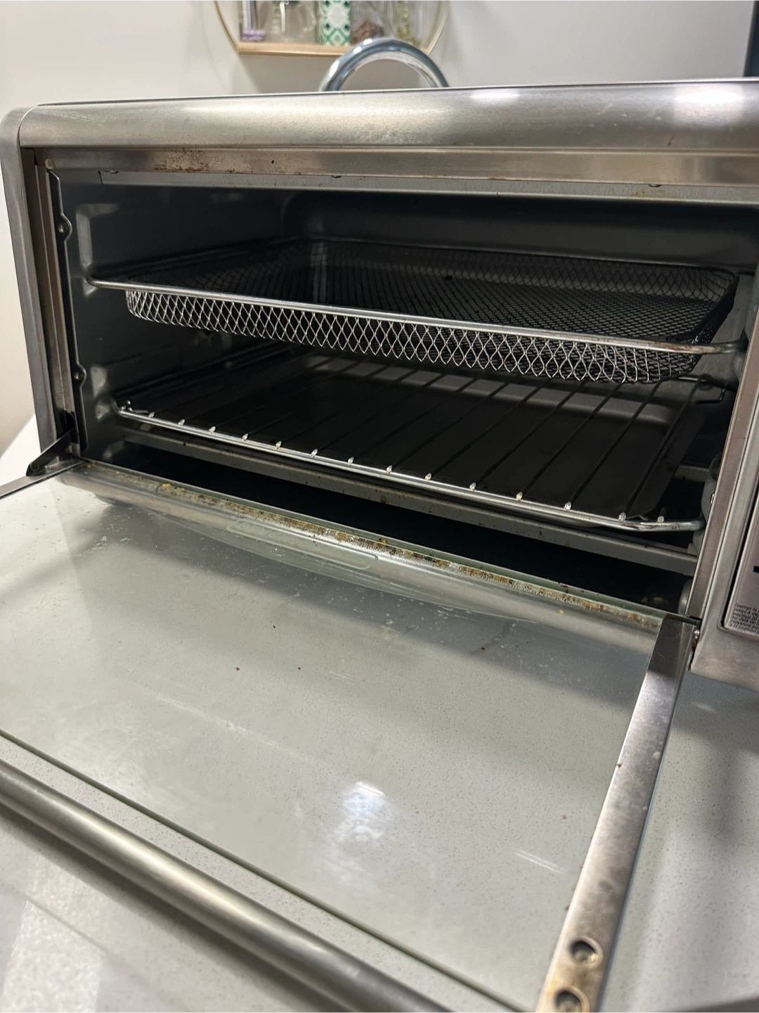 Black & Decker 5-in-1 Countertop Oven / Air Fryer / Toaster Oven - photo 2