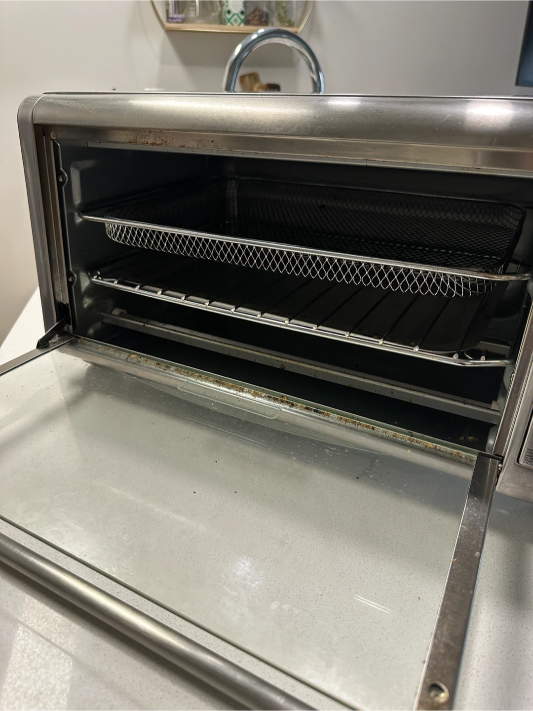 Black & Decker 5-in-1 Countertop Oven / Air Fryer / Toaster Oven - photo 4