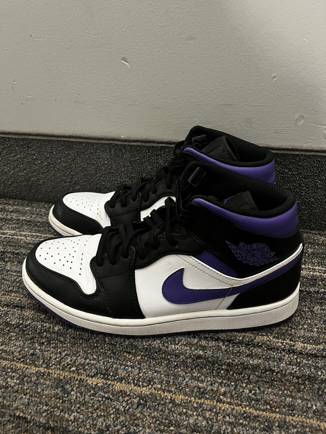 Air Jordan 1 Mid Purple Sneakers (US size 9)
