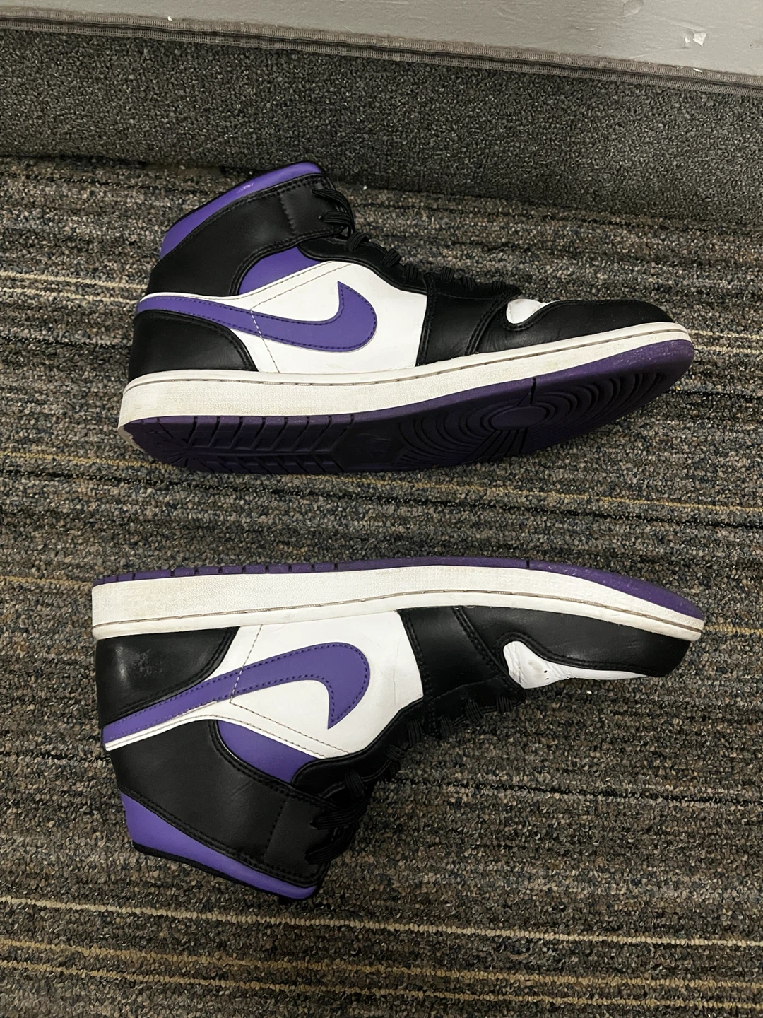 Air Jordan 1 Mid Purple Sneakers (US size 9) - photo 4