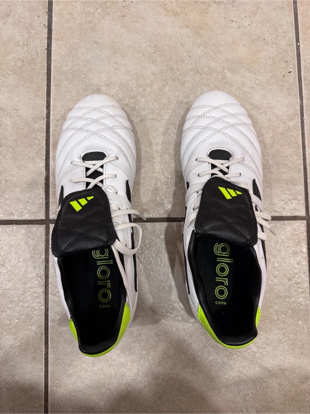 Soccer cleats size 9