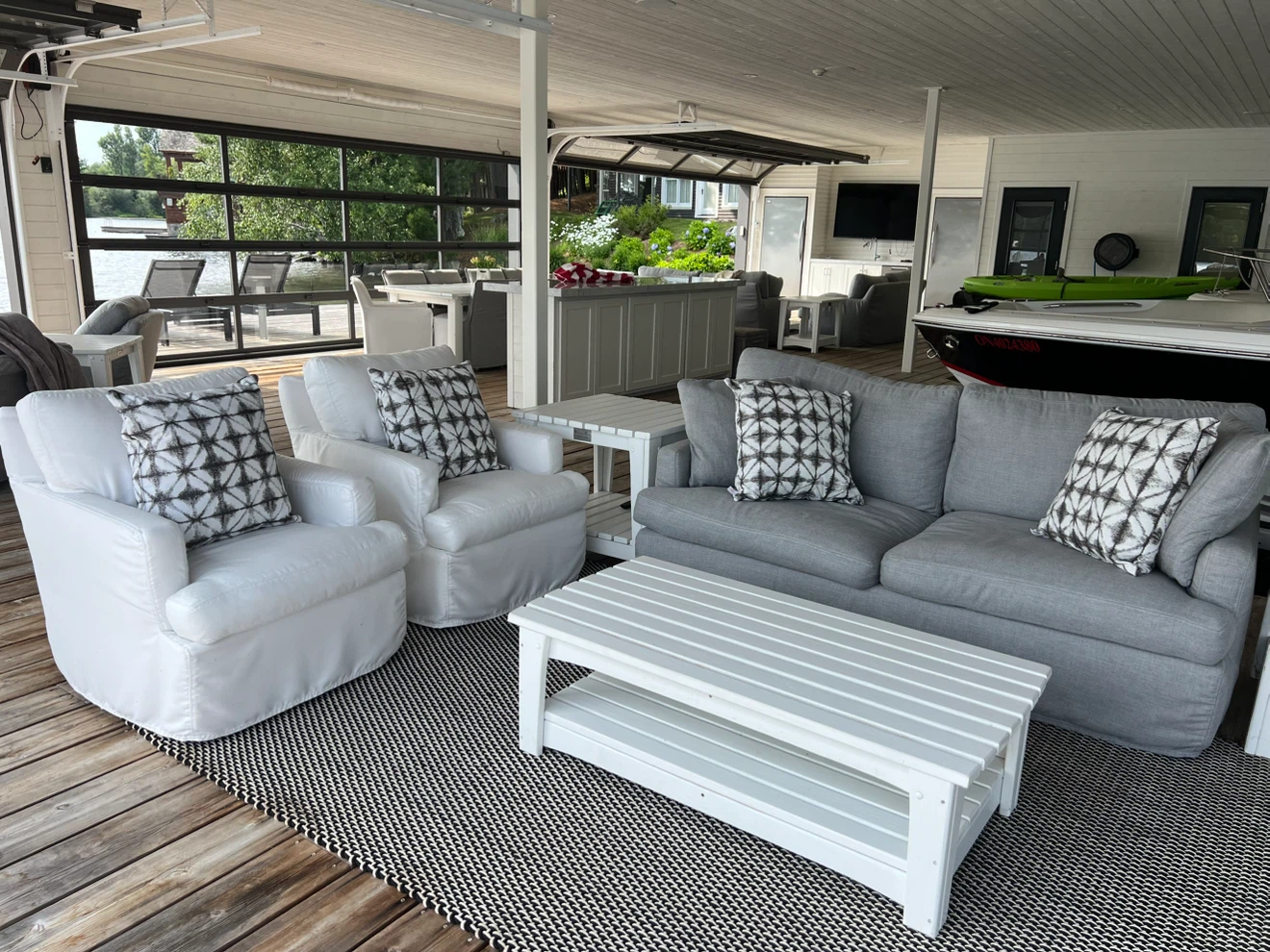New with tags sunbrella outdoor pillows 10 + 2 - photo 2