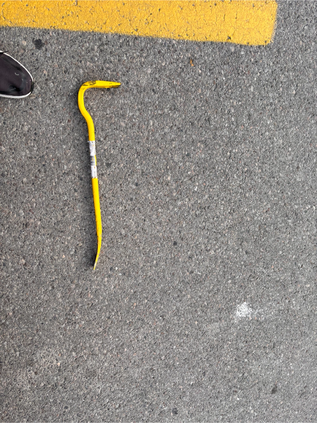 Yellow Pry Bar