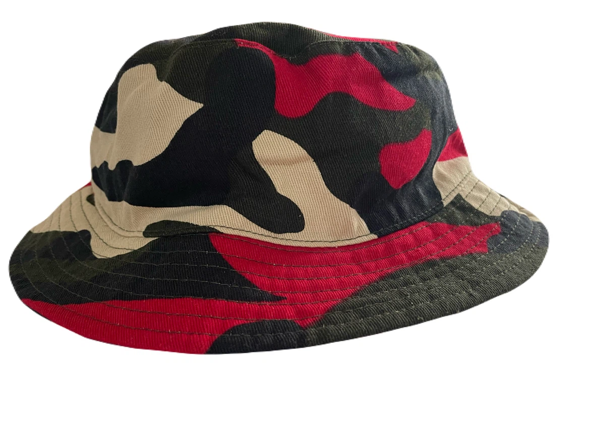 Forever 21 women’s bucket hat, one size, red camo
