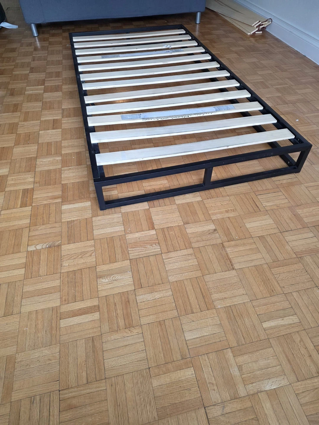 (TWIN)Metal Bed Frame Base - photo 3