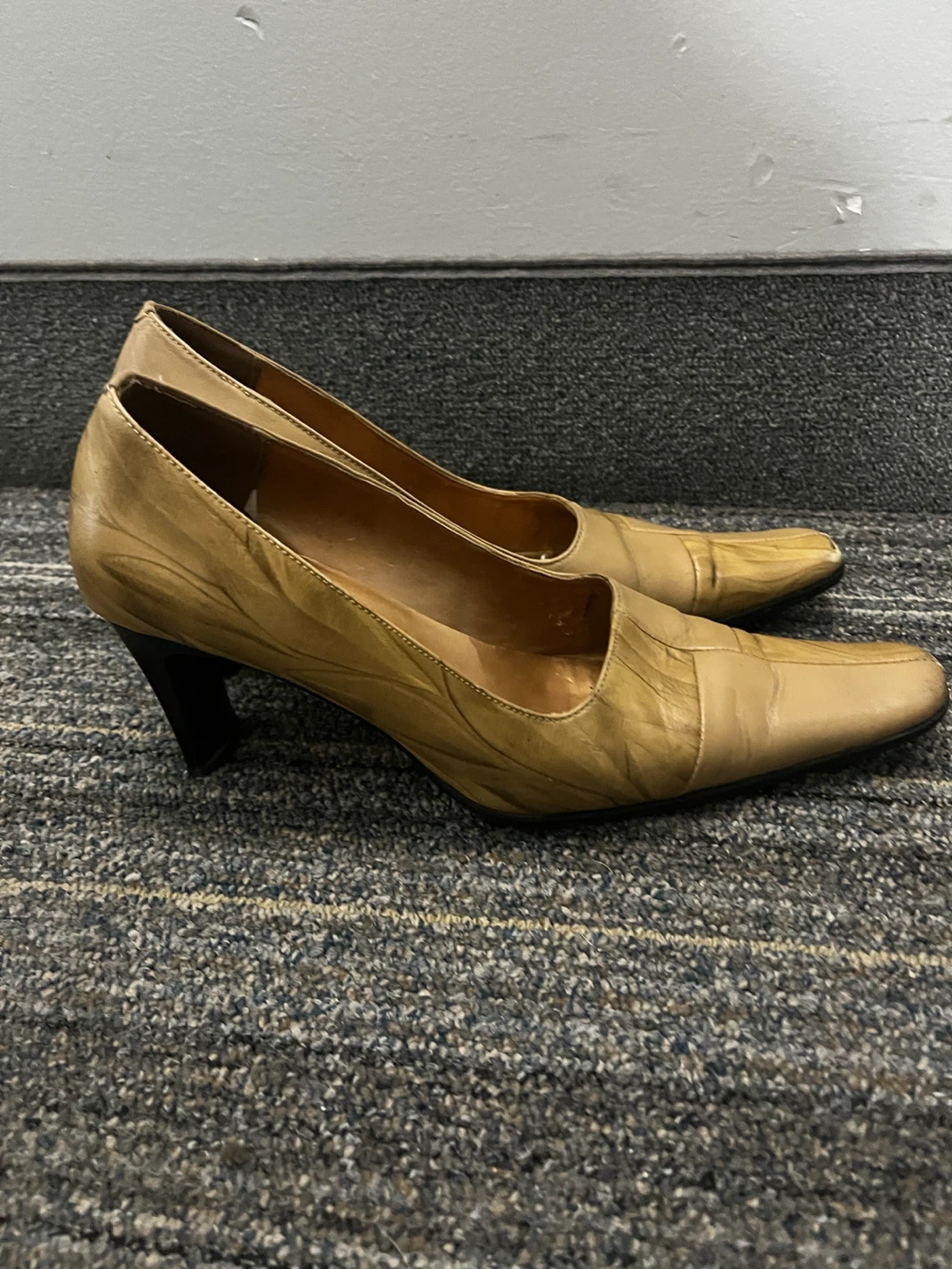 Beige Pointed Heels (size 36) - photo 3