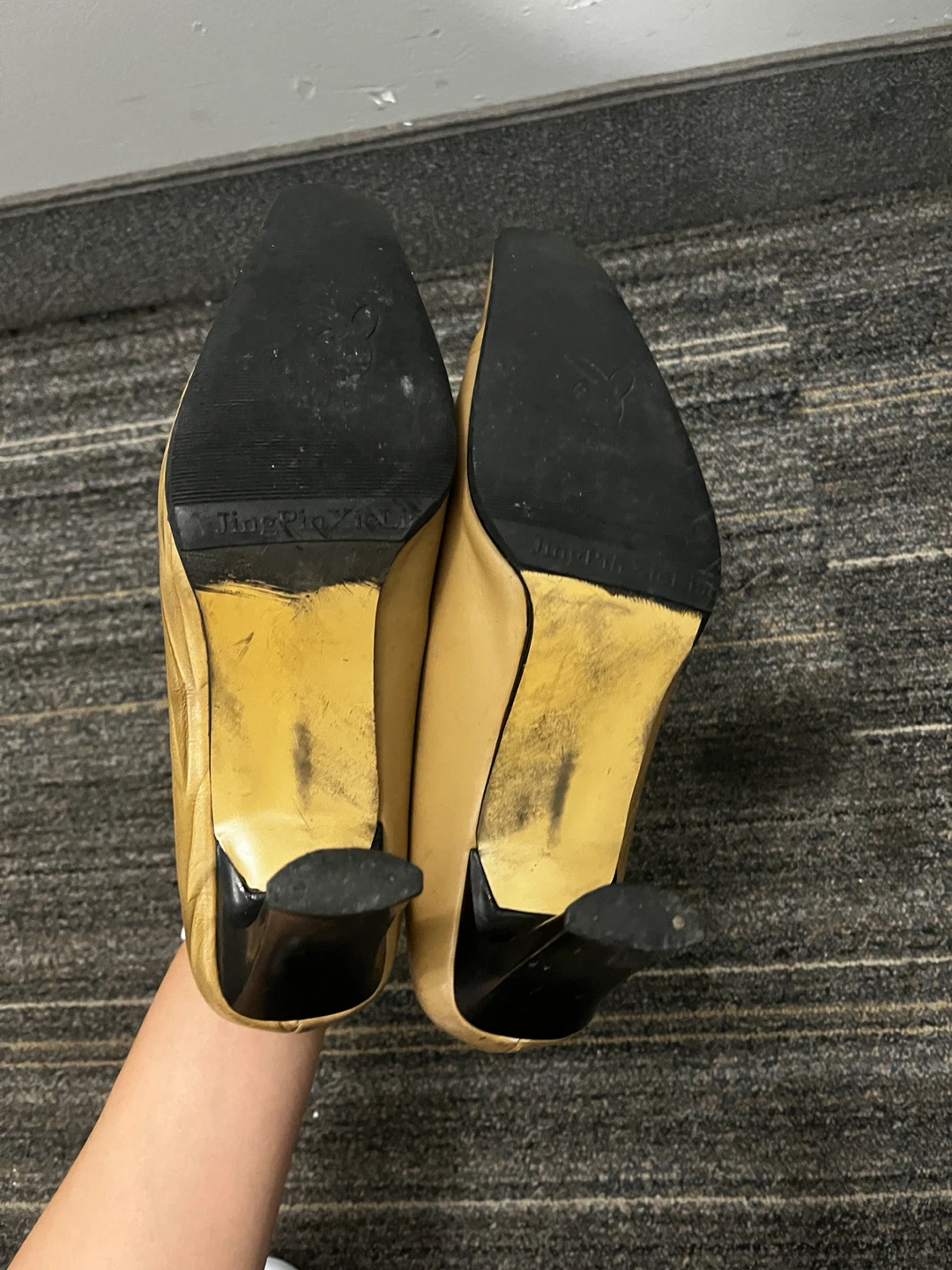 Beige Pointed Heels (size 36) - photo 4