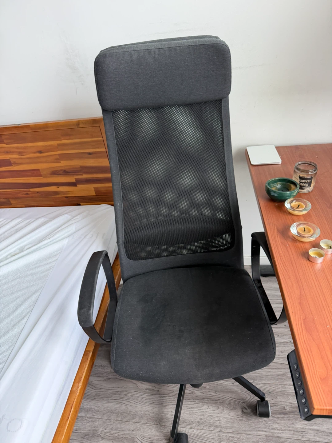 Ergonomic Office Chair - Black Mesh Back