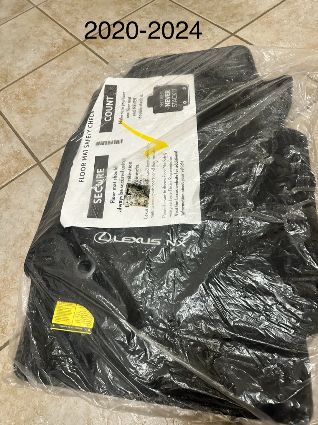 OEM Lexus NX Car floor mats 2020-2024 - photo 2