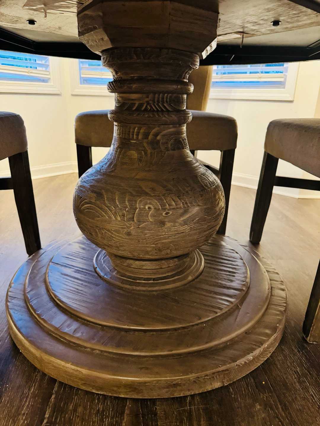 Round Pedestal Dining Table & 6 Chairs - photo 2