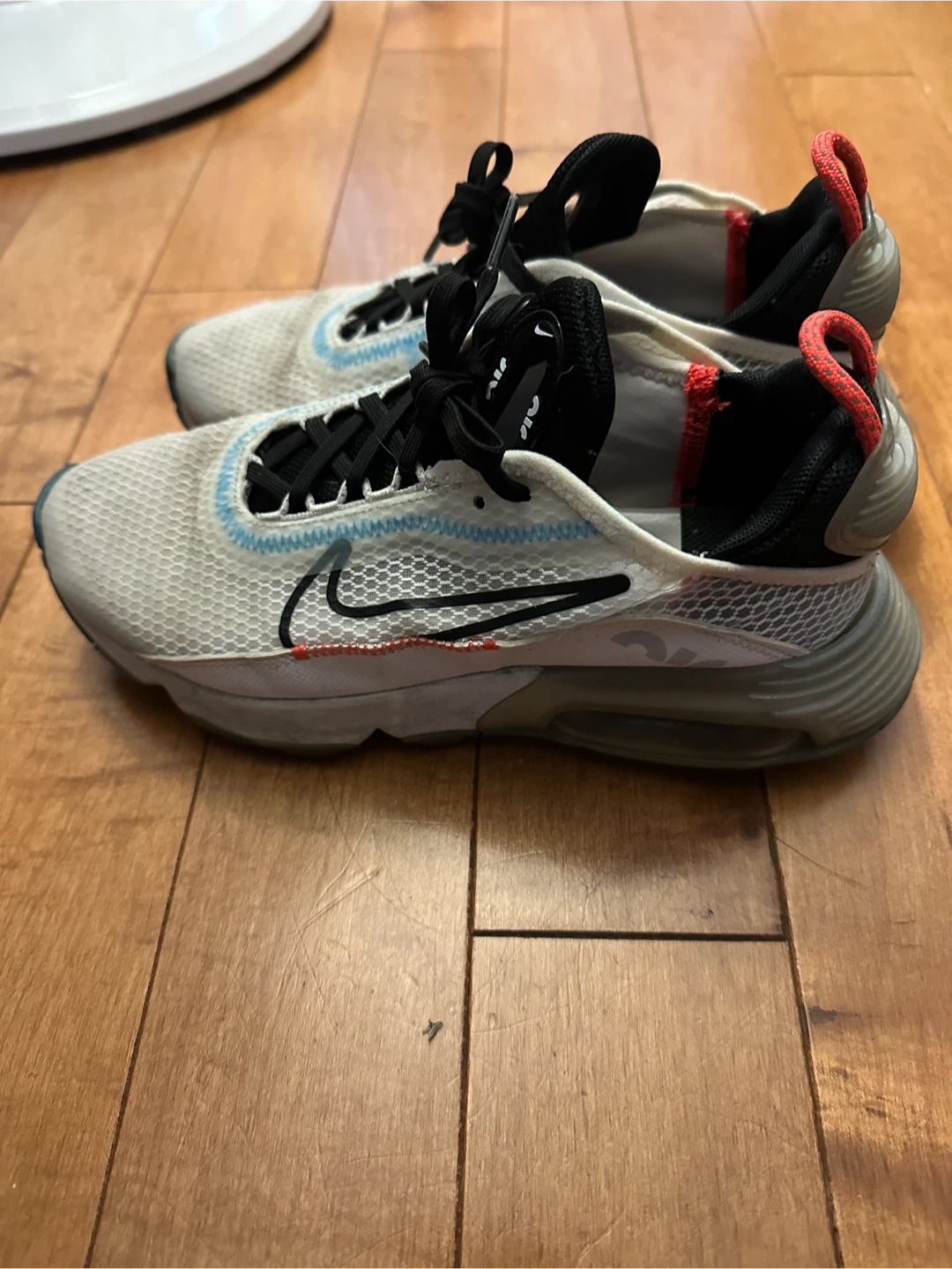 Nike Air Max 2090 women's Shoes - photo 2