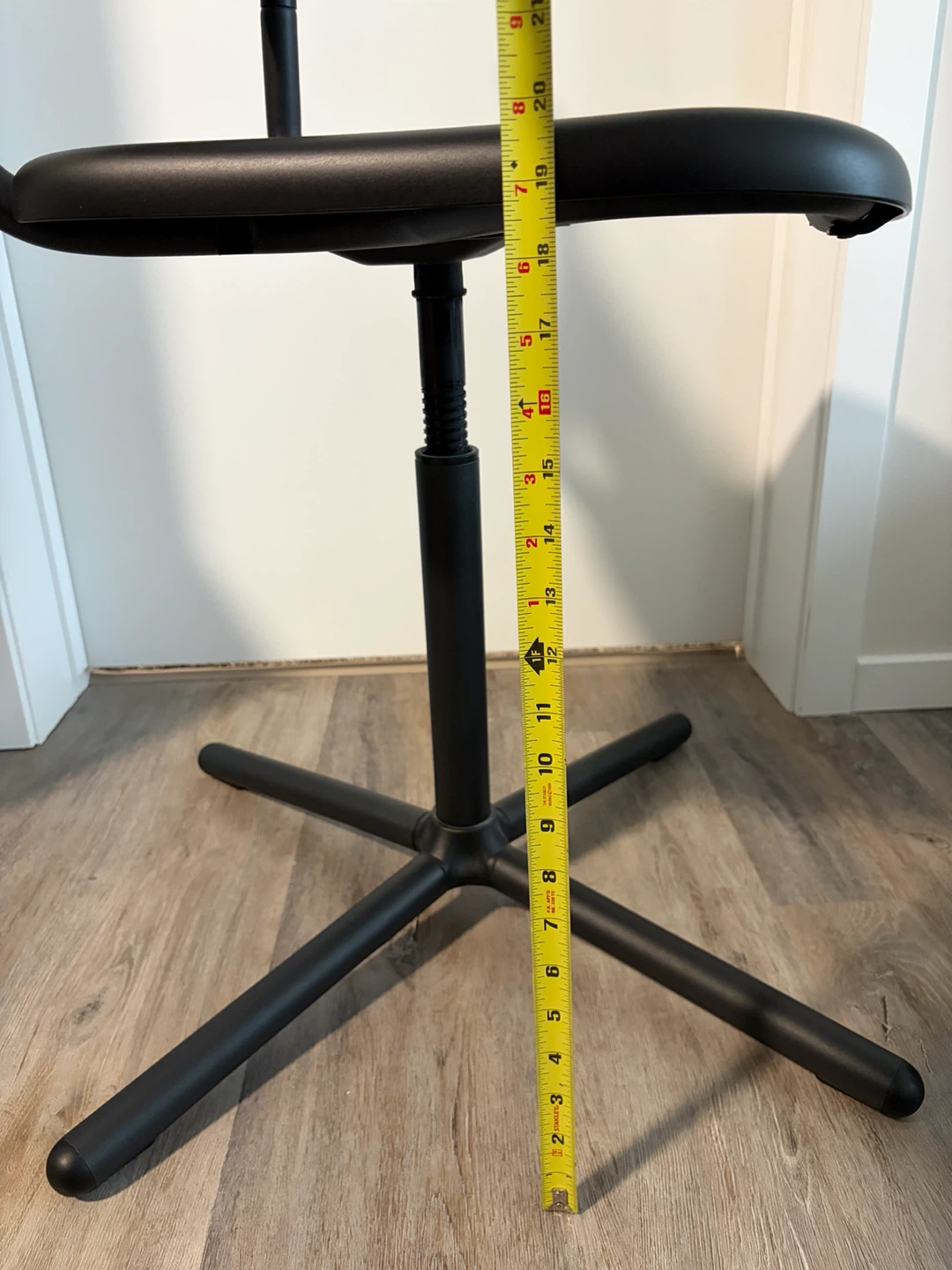 IKEA SMALLEN Swivel Chair - photo 2