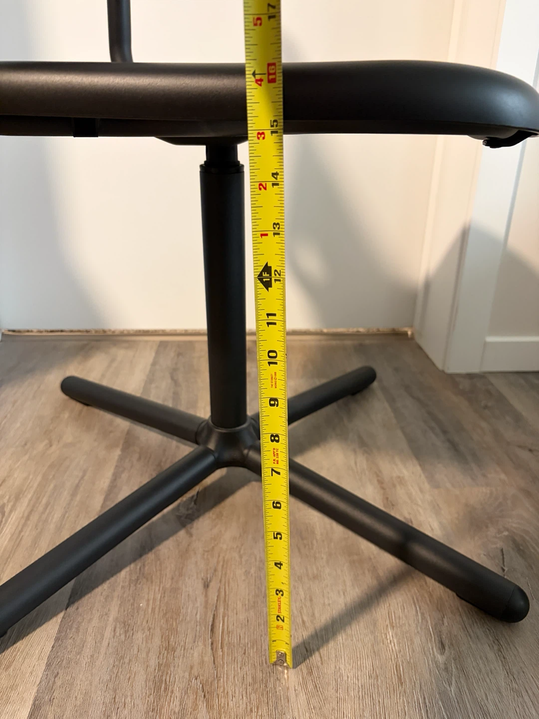 IKEA SMALLEN Swivel Chair - photo 3