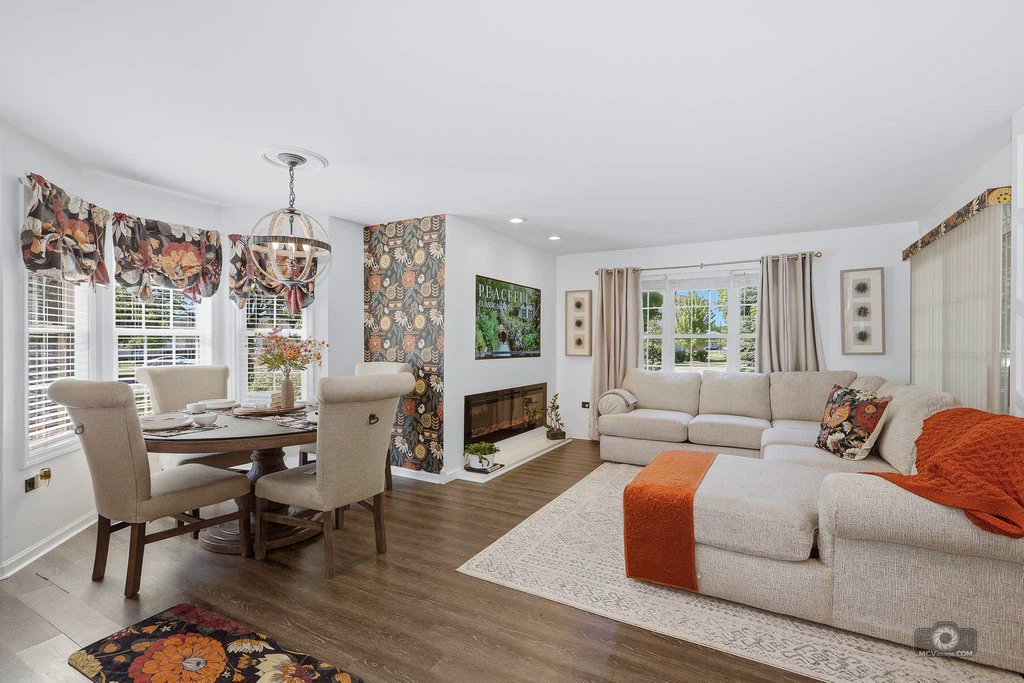 Three Piece Sectional Sofa - photo 2