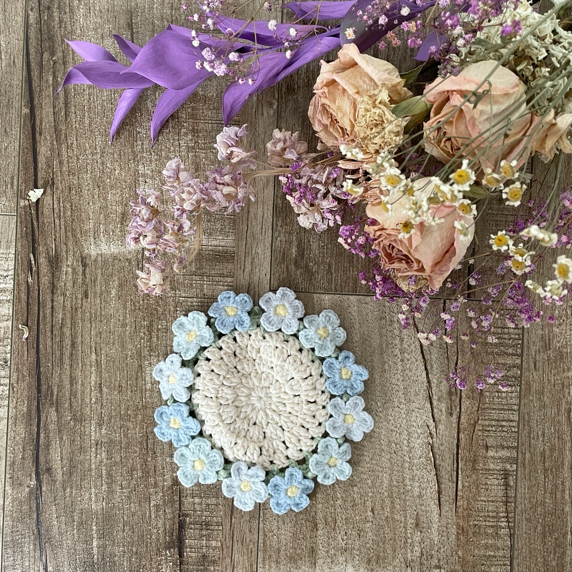 BRAND NEW 🥕 Set of 4 Handmade Crochet Blue Flowers Coasters