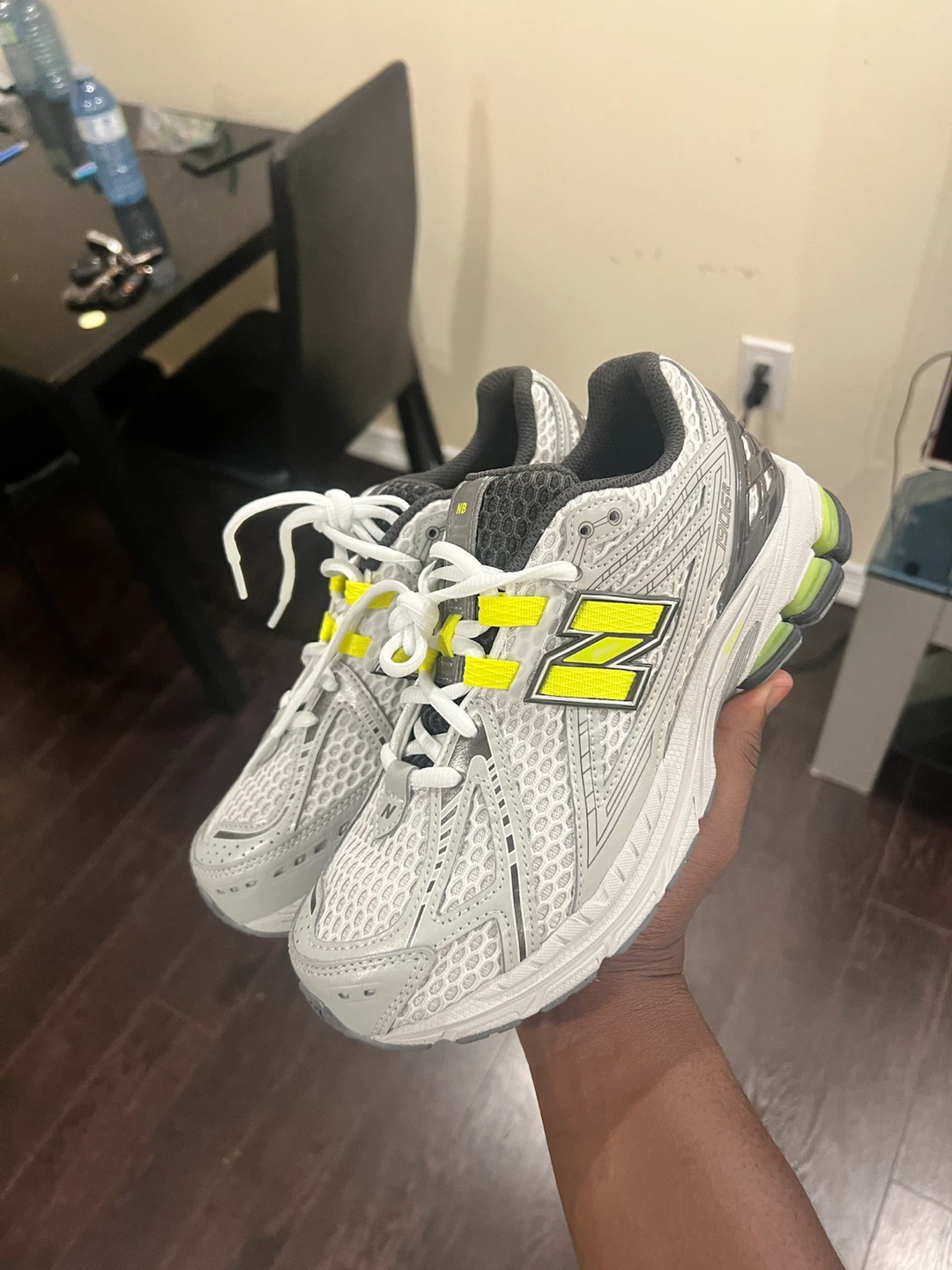 kids New Balance 1906R Running Shoes size 5.5