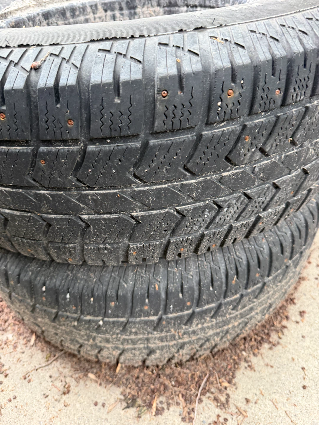265/70/17 Winter Tires on Rims - photo 2