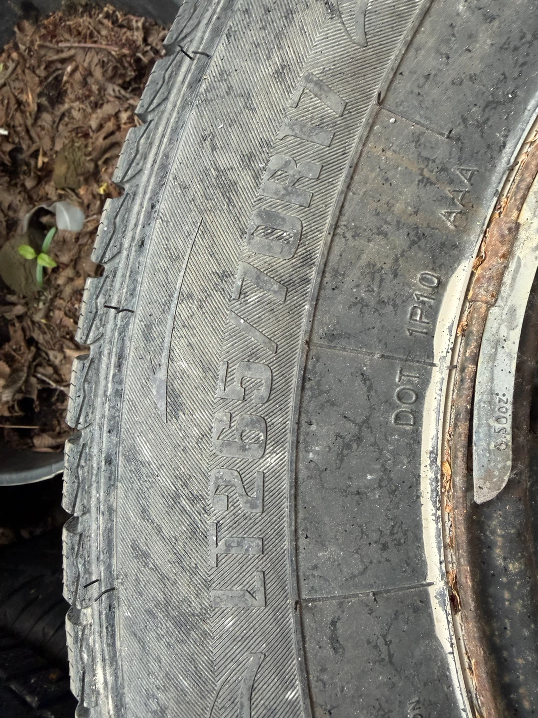 265/70/17 Winter Tires on Rims - photo 5