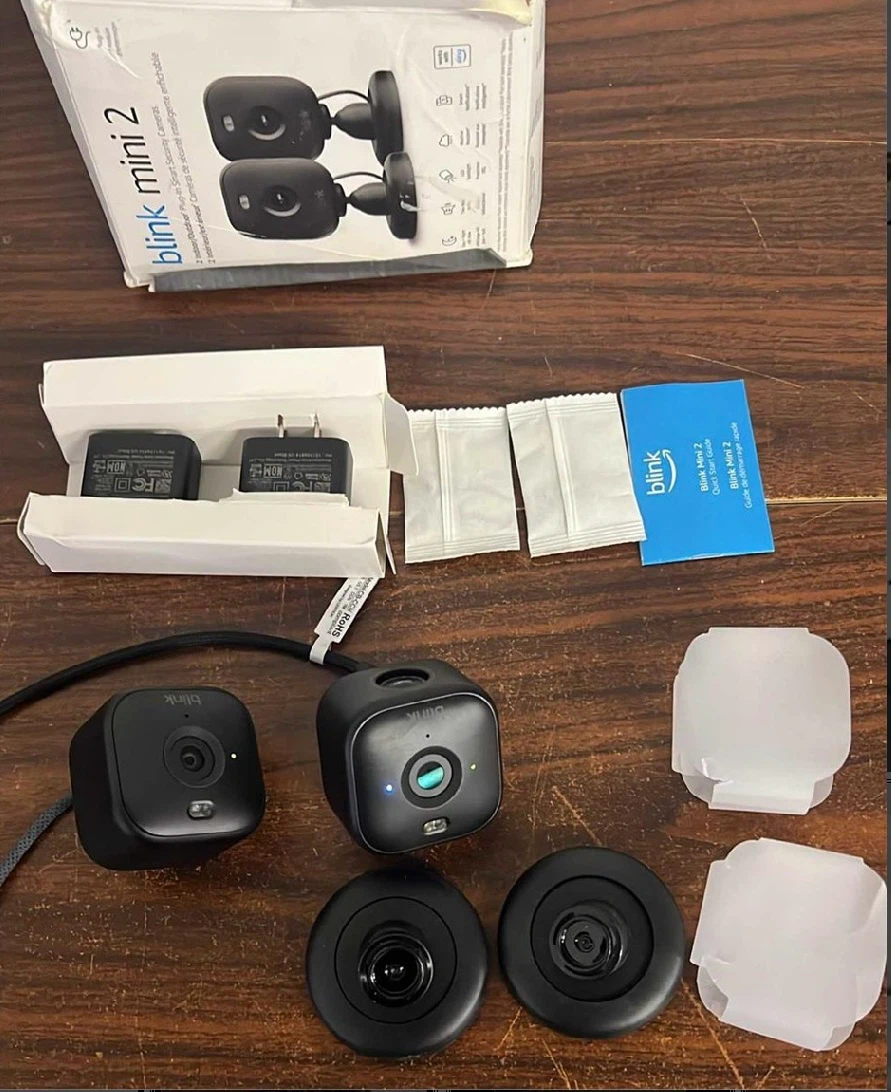 New in Box Blink Mini 2, Black, 2 cameras included - photo 2