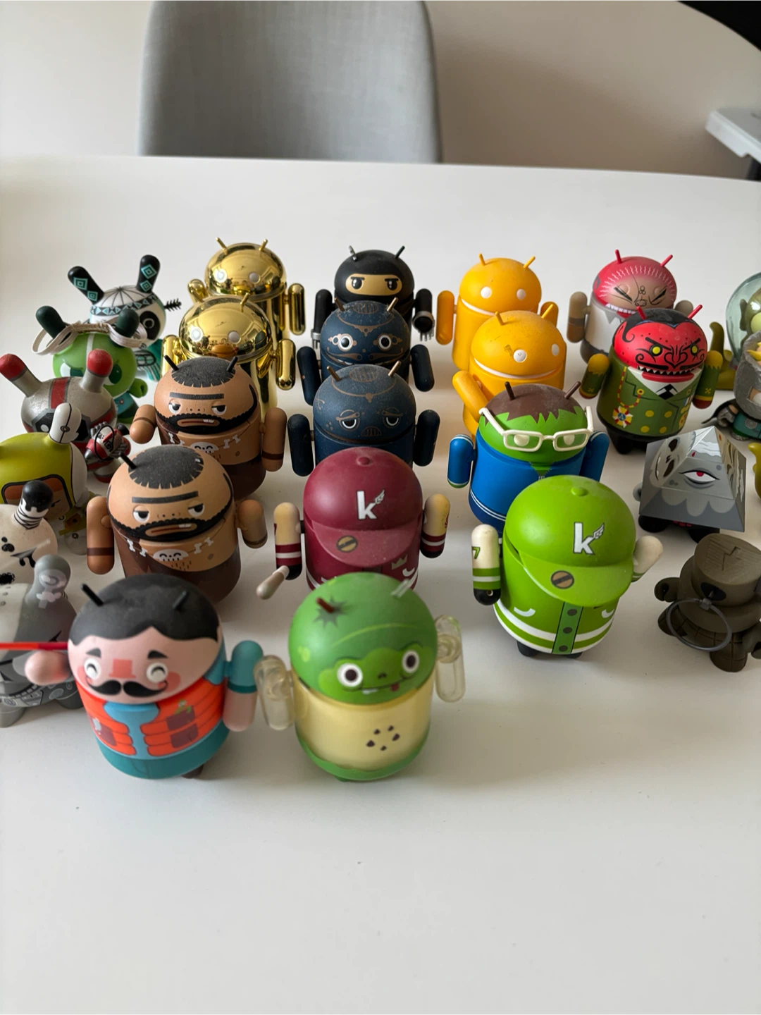 Android and Kidrobot Vinyl Mini Collectible Toys - photo 3