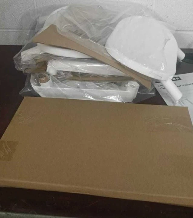 New in Box Skip Hop Toddler's Activity Chairs, set of 2 - photo 2