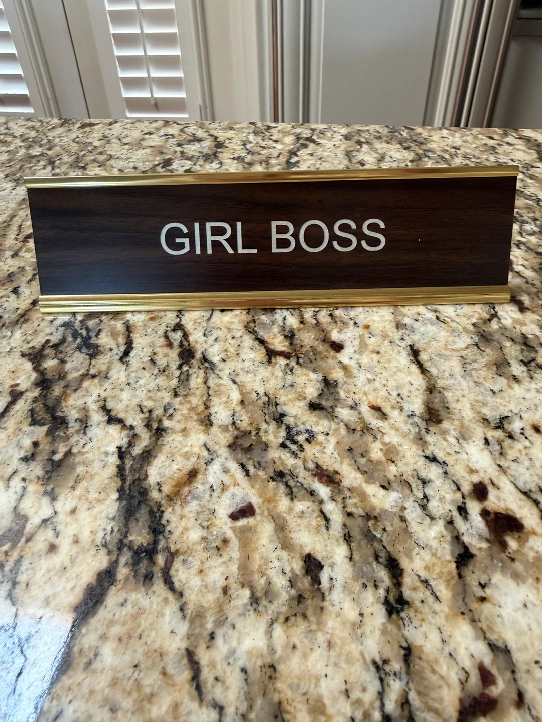 Elte mrkt - girl boss desk plate - never used