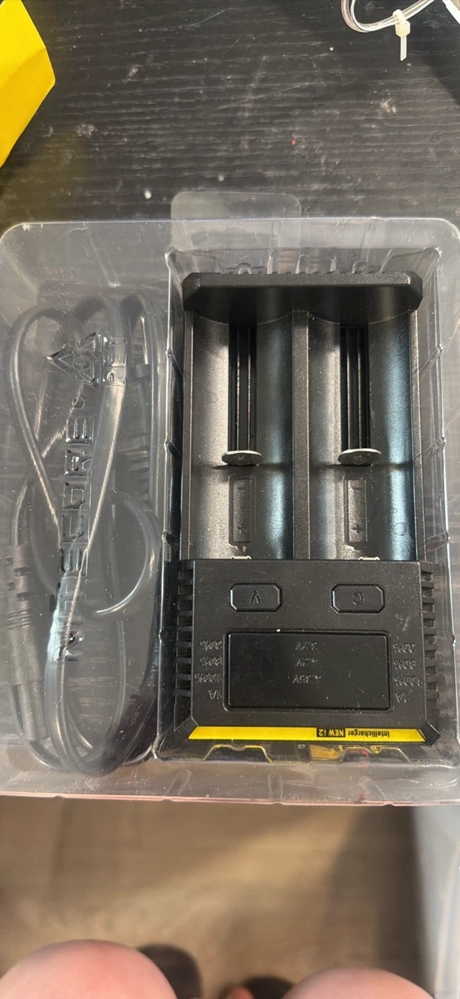 Nitecore Intellicharger NEW i2 Battery Charger - photo 2