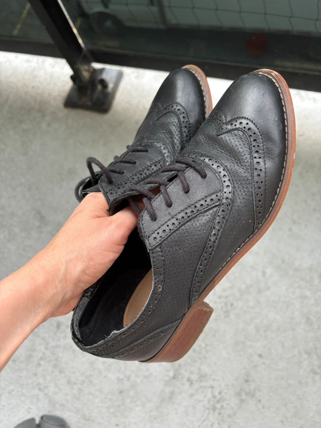 ALDO Black Leather Wingtip Oxford Shoes - Size 6 - photo 3