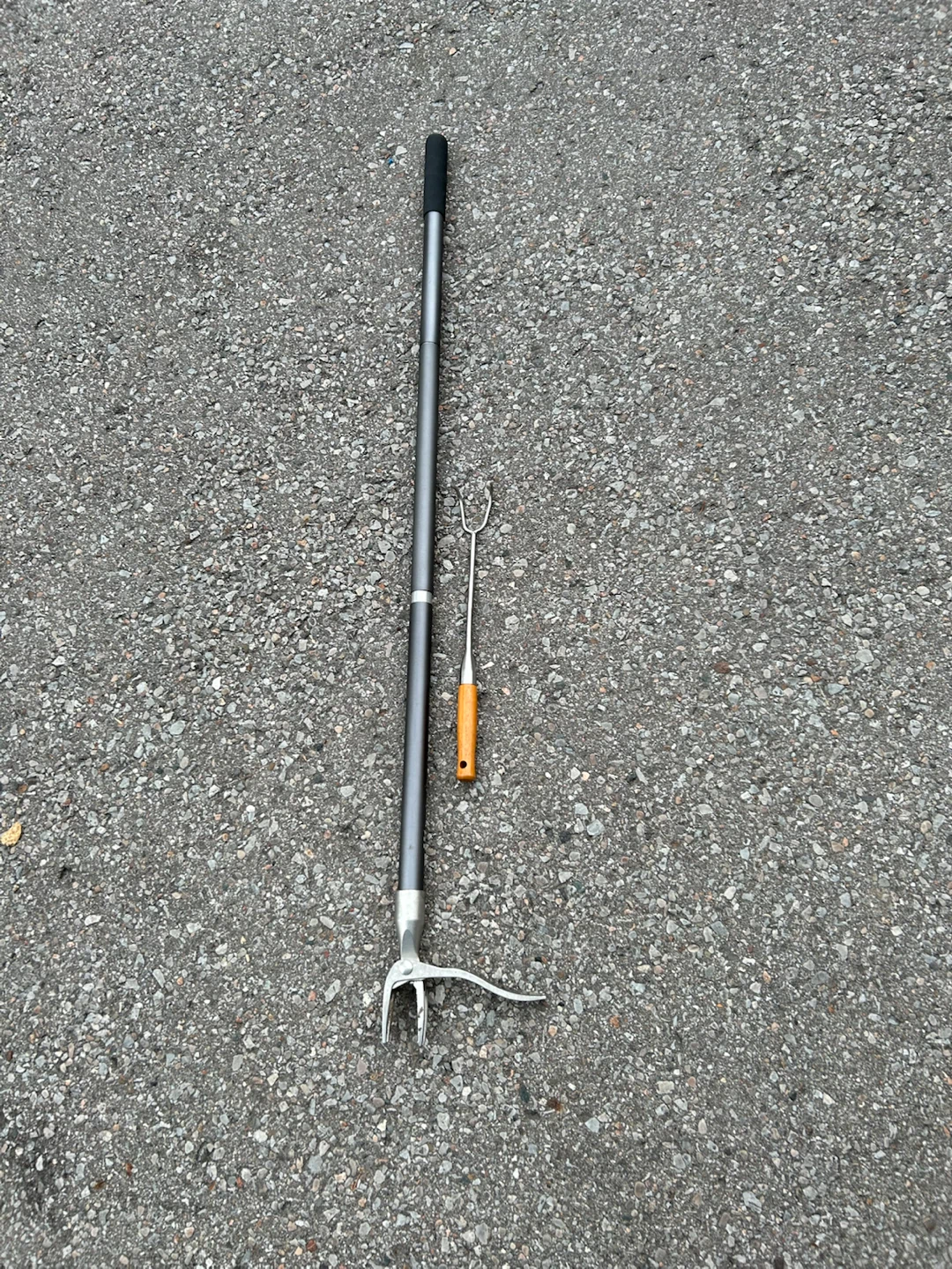 Stand-up Weeding Tool