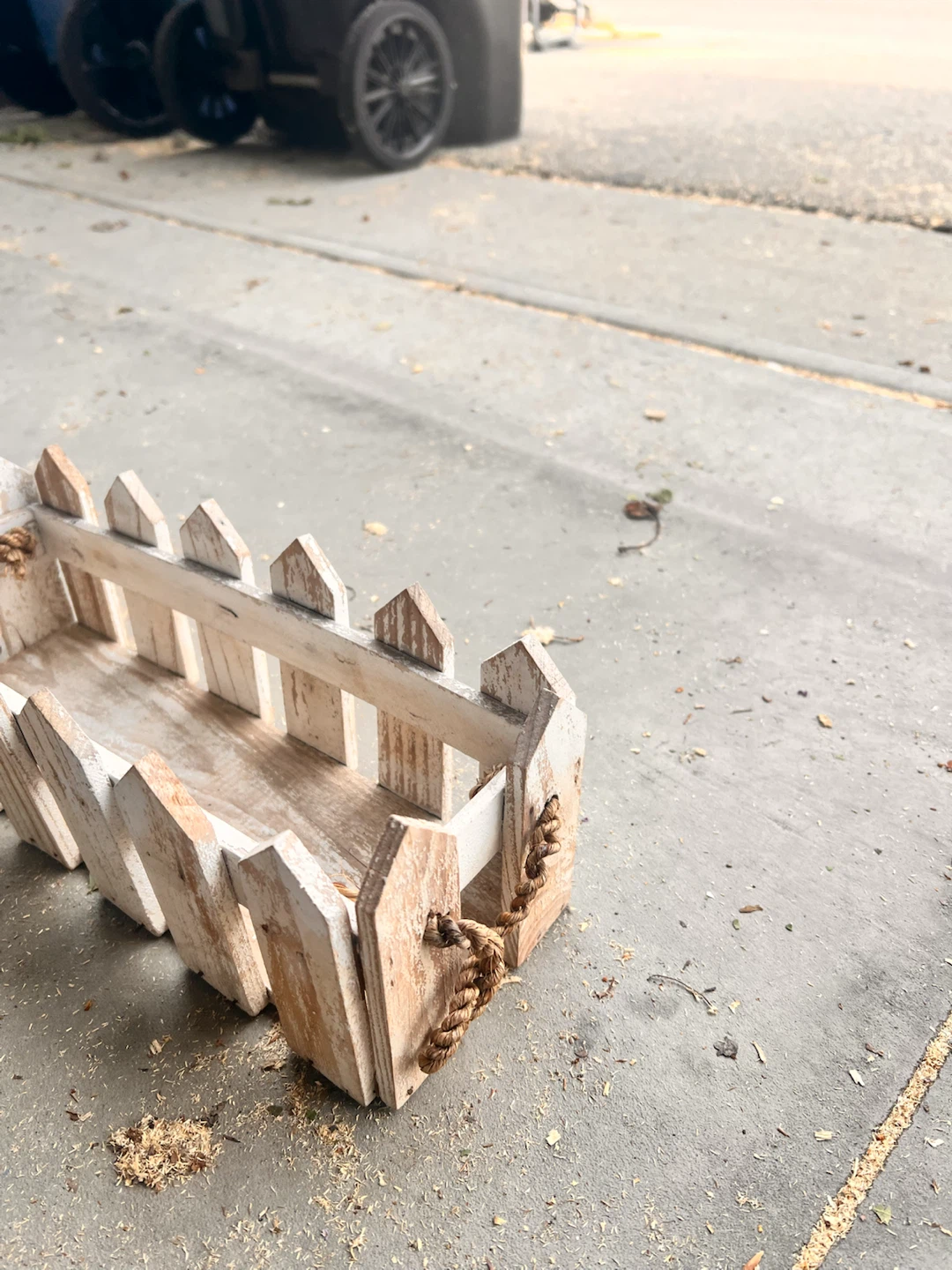Wooden Picket Fence Planter Box - photo 3