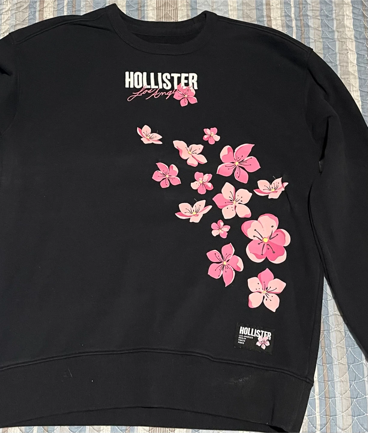 Hollister Black Cherry Blossom Graphic Crewneck Sweatshirt XS - photo 4