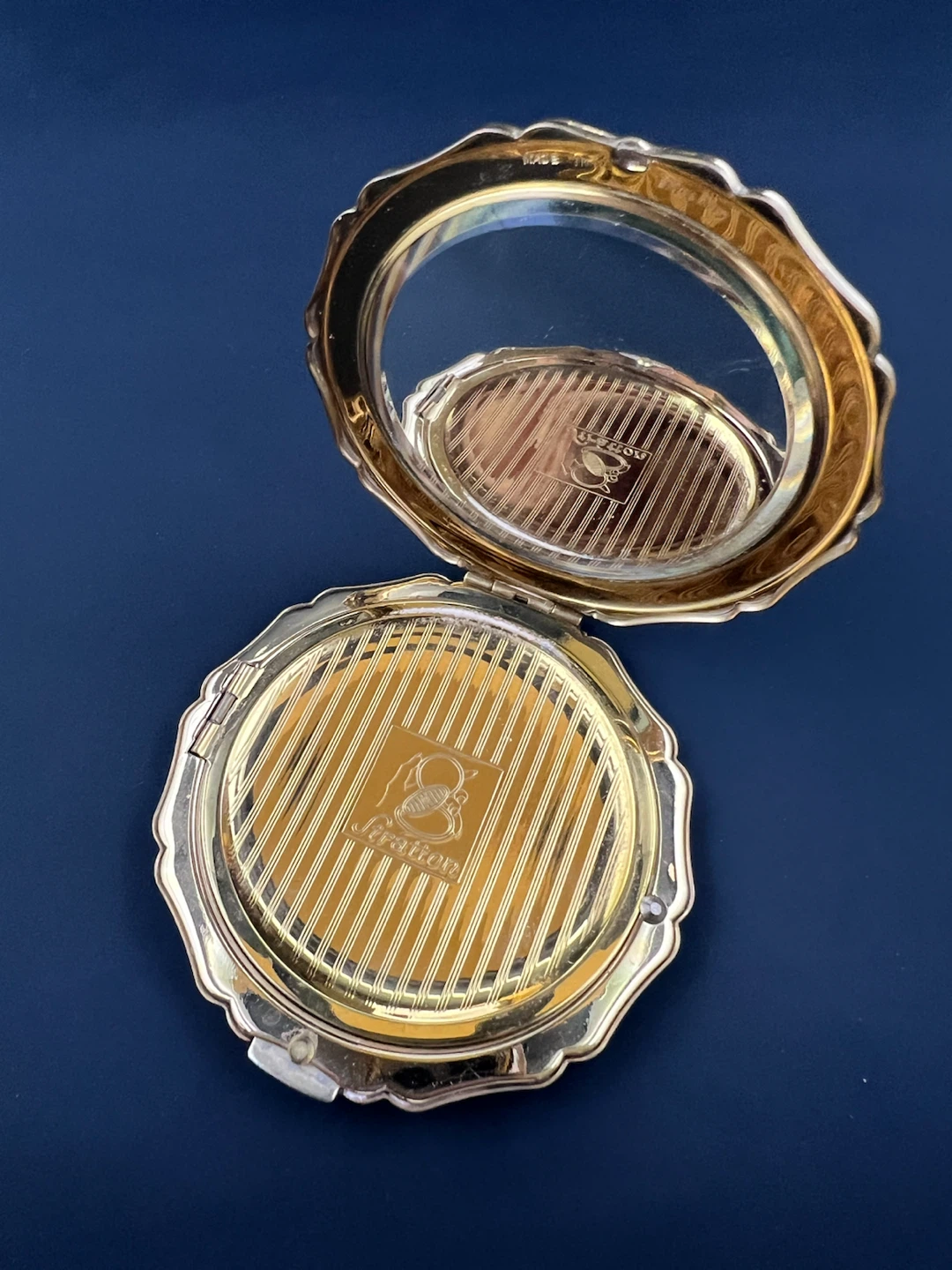 Vintage 1950s Stratton Compact - photo 3