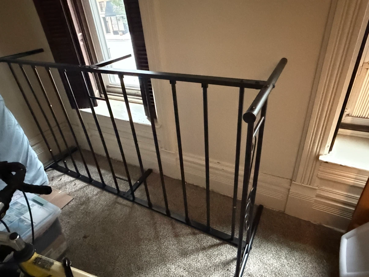 Twin bed frame - photo 2
