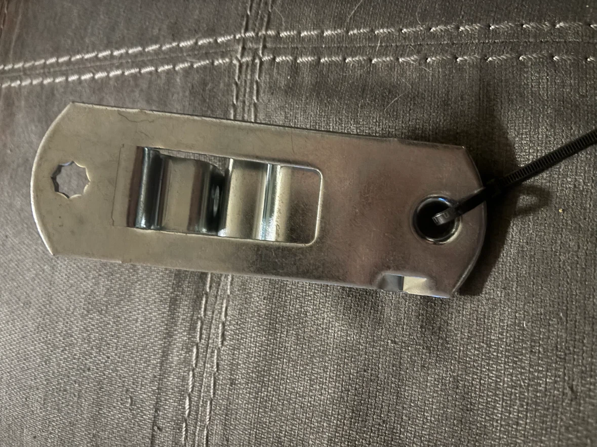 Metal Clamp lock Bracket - photo 3