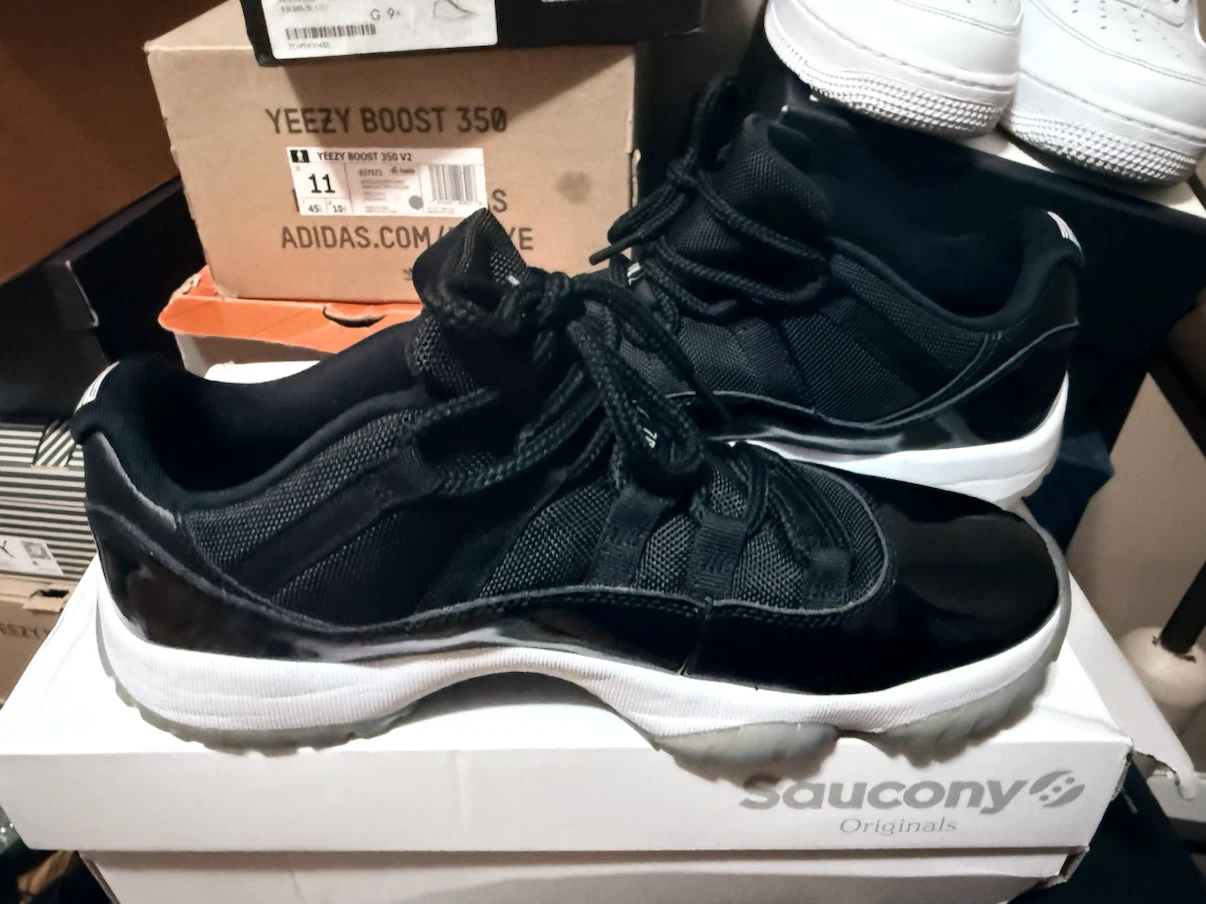 Air Jordan 11 Retro "Concord"