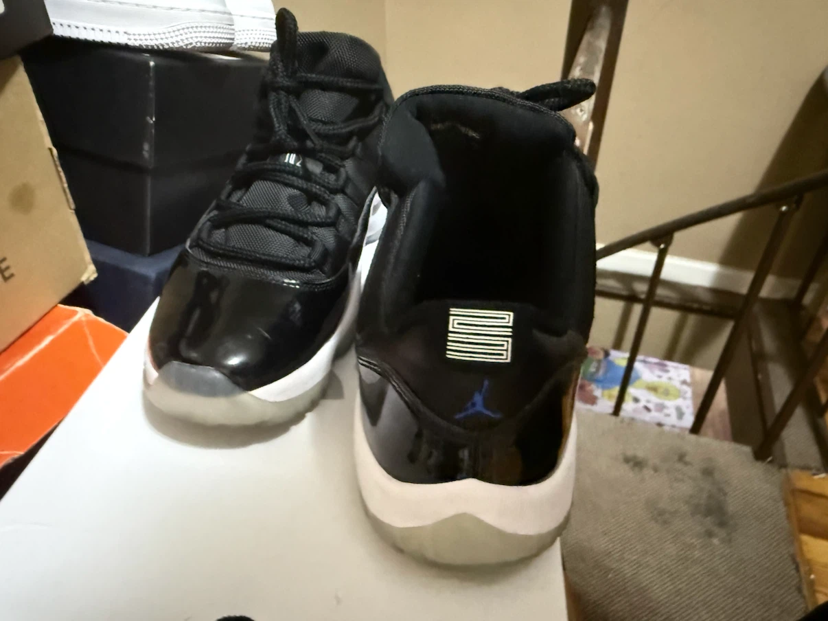 Air Jordan 11 Retro "Concord" - photo 2