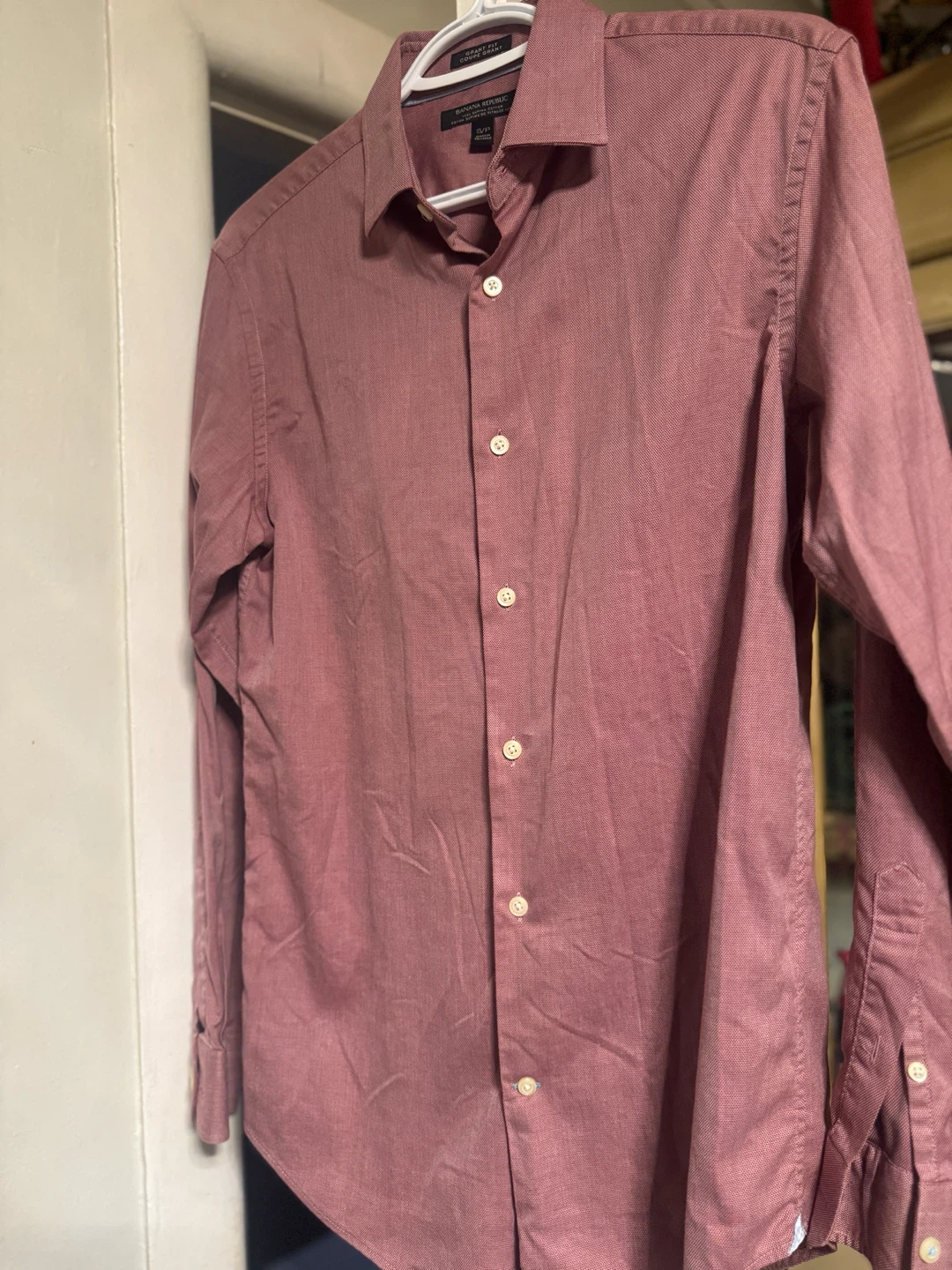 Banana Republic Grant Fit Dress Shirt – Light Maroon
