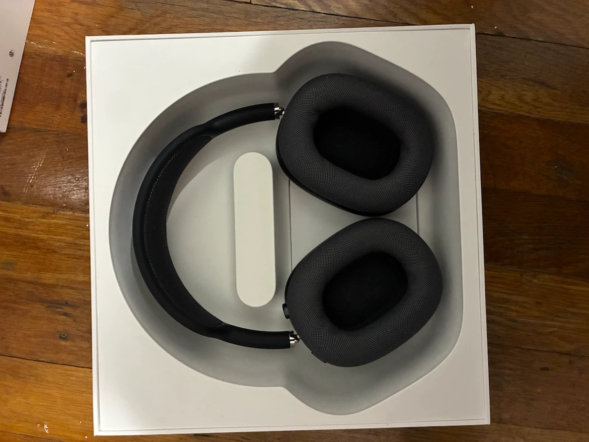 Apple AirPods Max Headphones