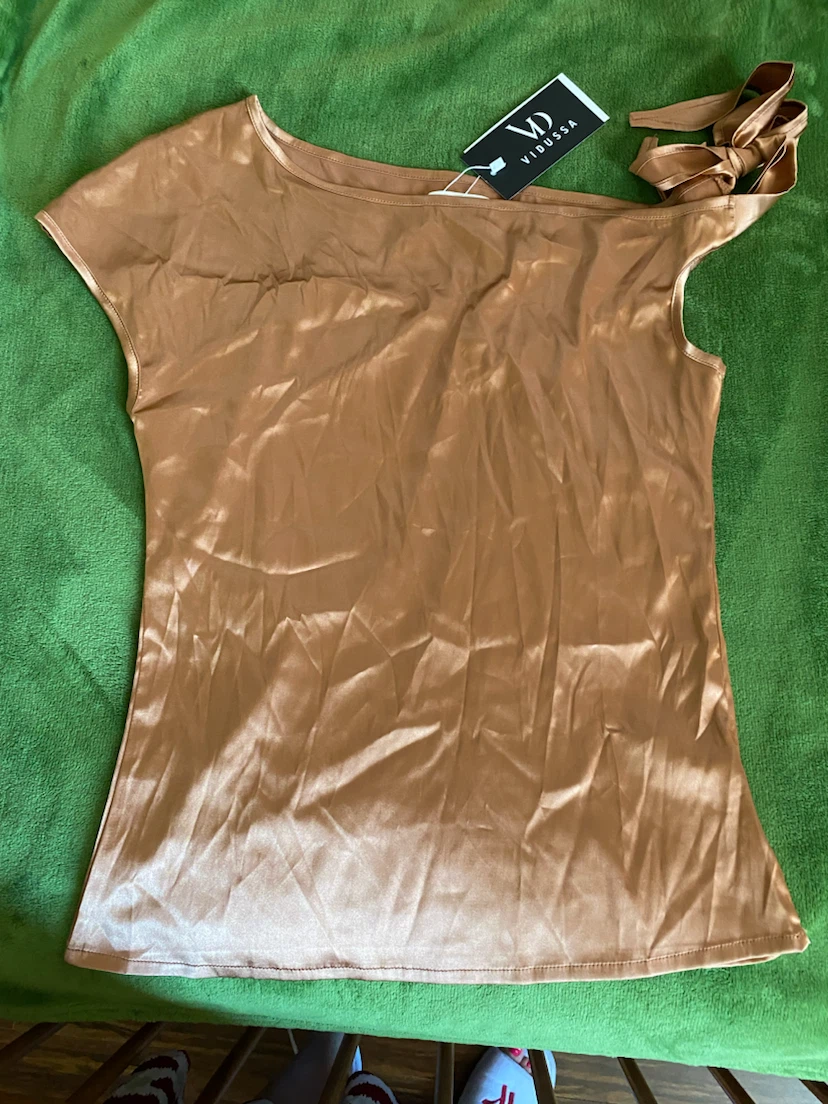VIDUSSA Women's Satin One-Shoulder Top