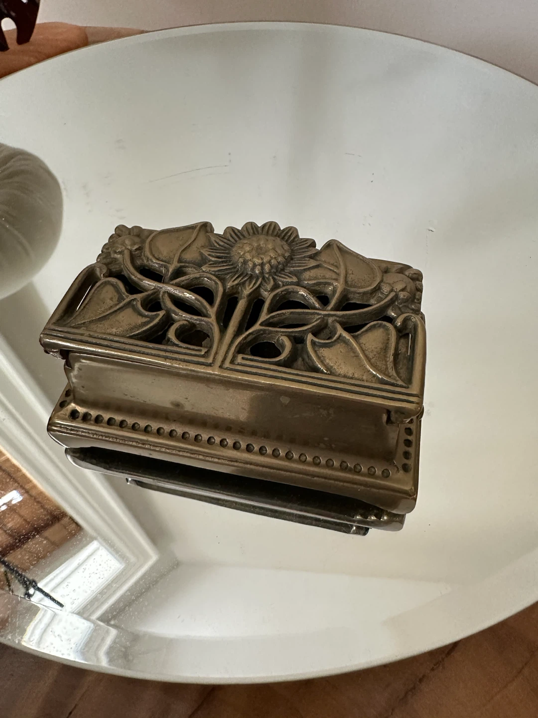 Antique Brass Decorative Hinged Box with Sunflower Design - photo 3