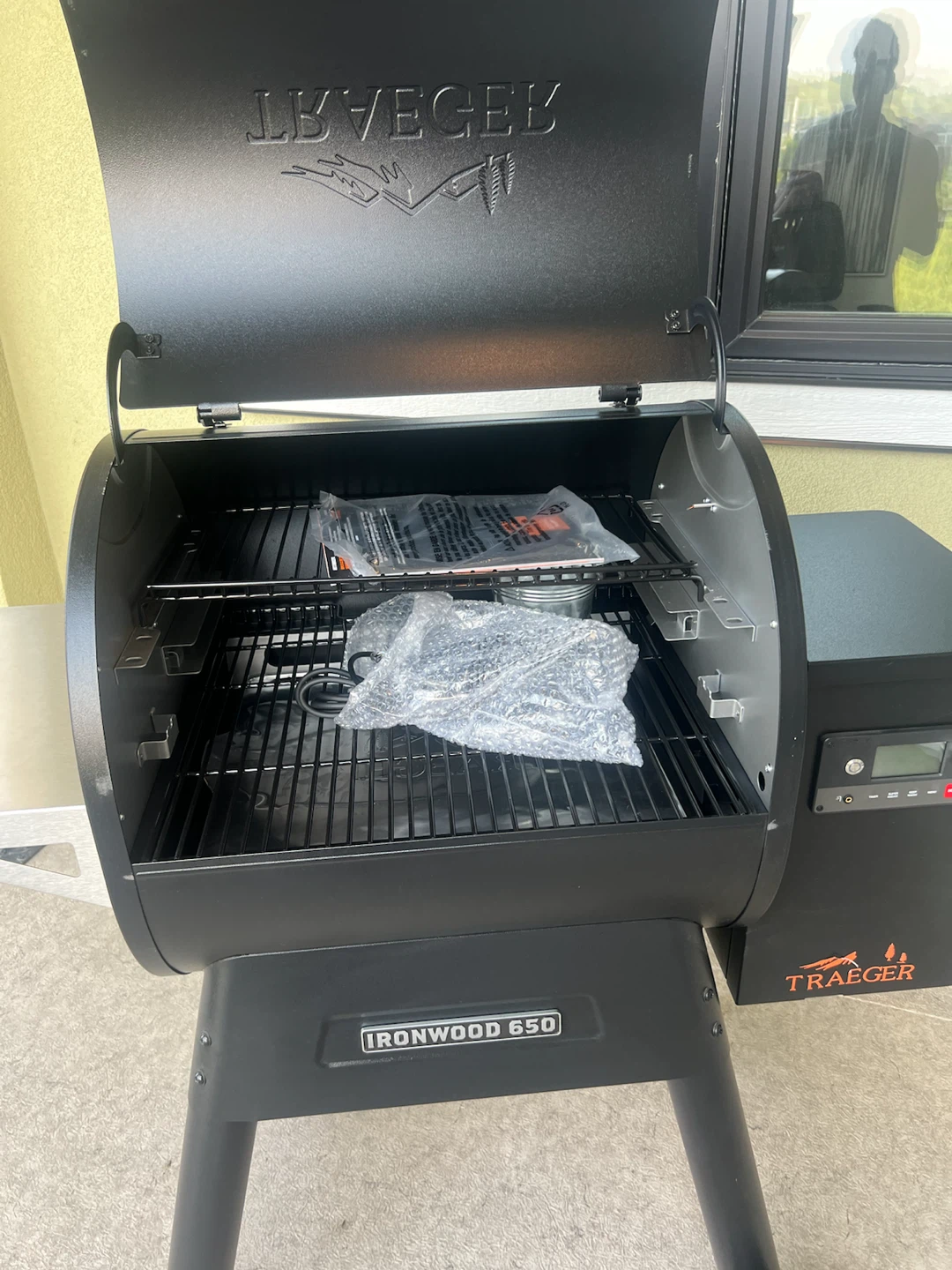 Traeger Ironwood 650 Pellet Grill - photo 2