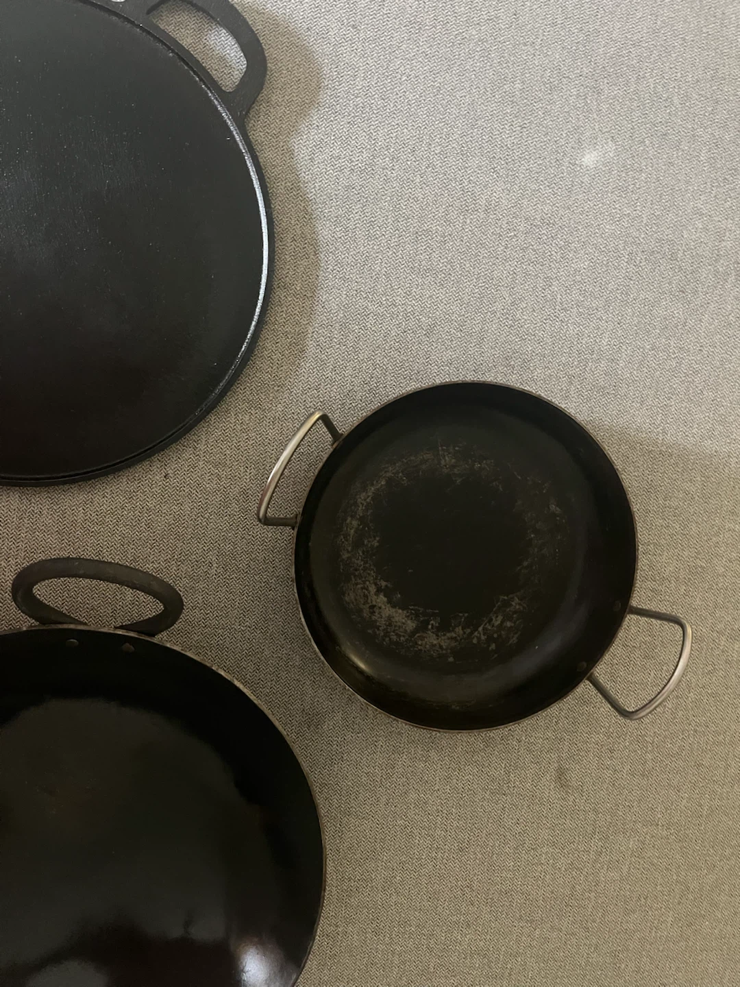 Set of 3 cast iron  tawa, wok and small pan - photo 3