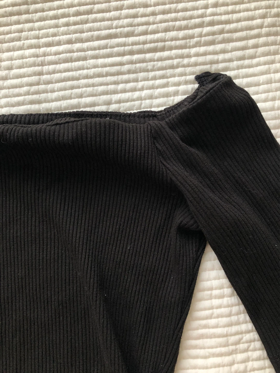 H&M Black Off-the-Shoulder Ribbed Top - photo 2