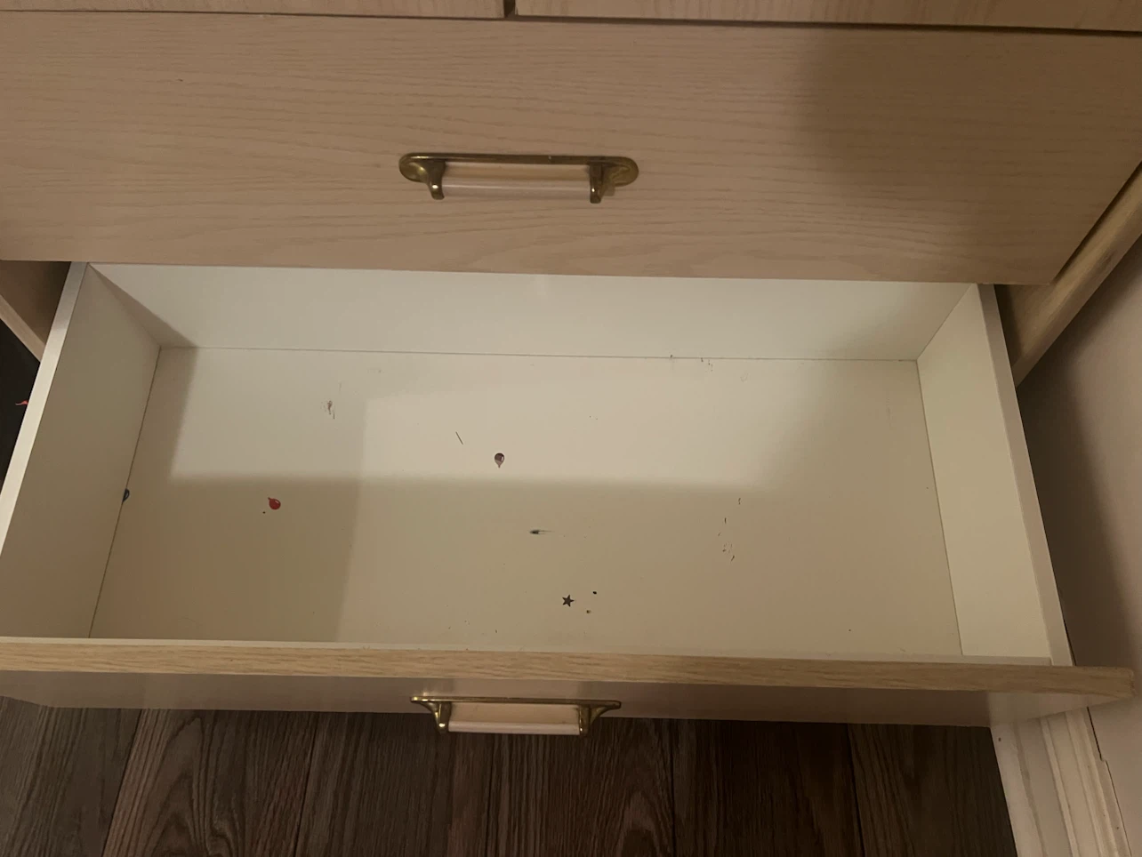 Light Wood Wardrobe with Drawers - photo 4