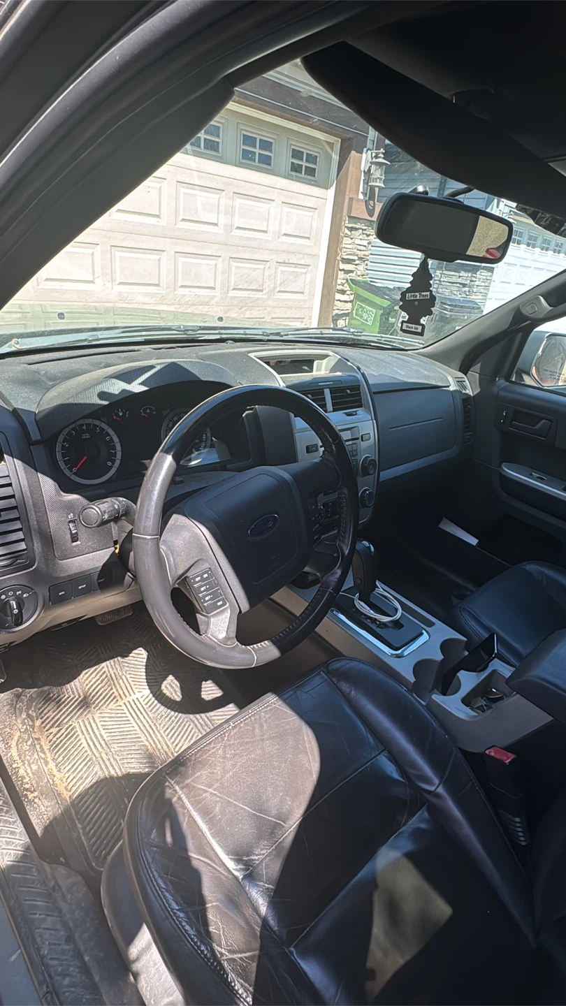Ford Escape 2012 SUV - photo 4