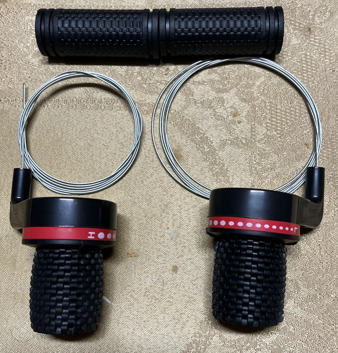 Bicycle Shifter Grips with Cables - photo 2