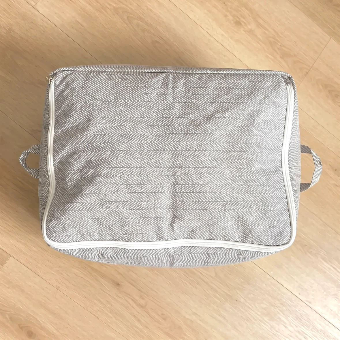 Brand New Set of 4pcs Home Storage Bags Handles Foldable