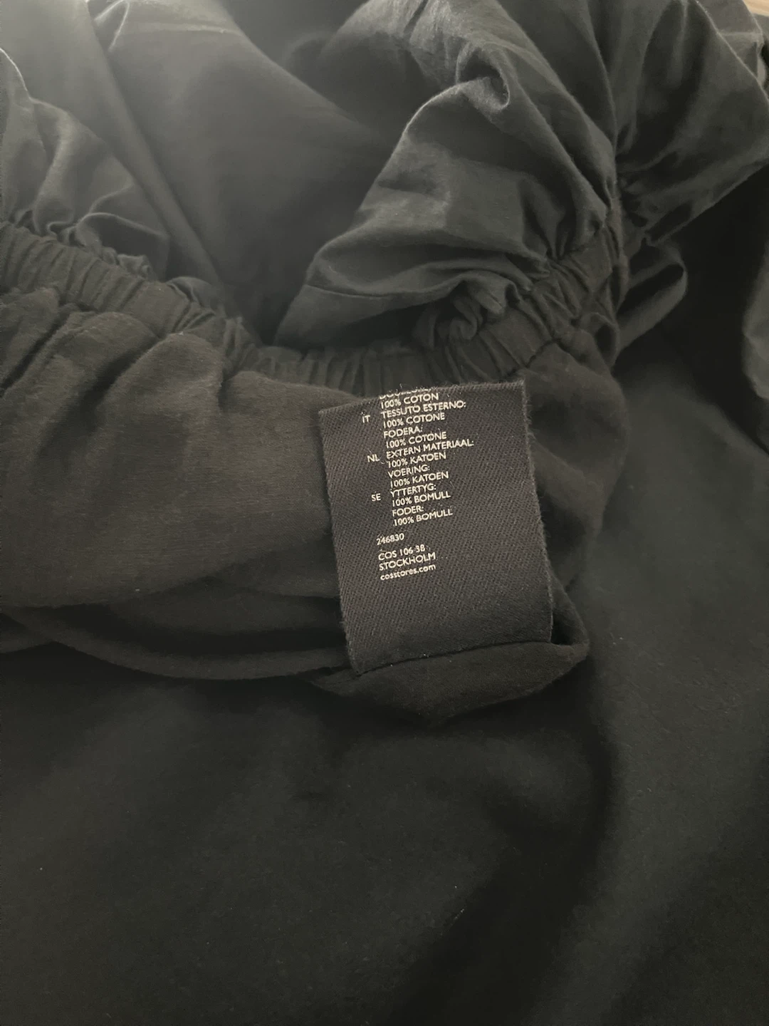 COS Black Balloon Sleeve Top - photo 3