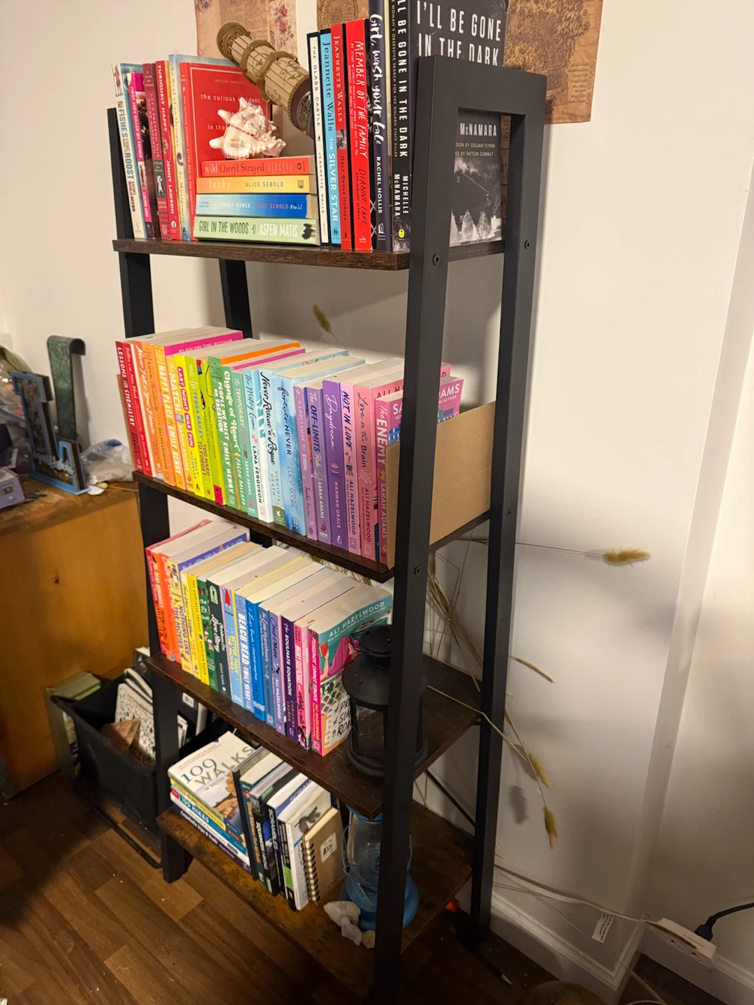 4-Shelf Ladder Bookshelf - photo 2