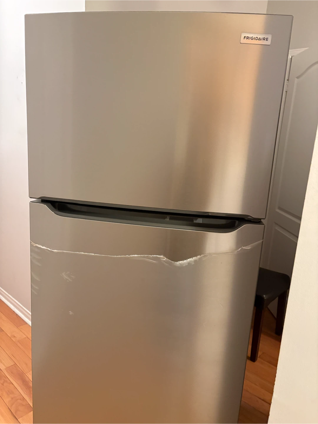 Frigidaire Silver brand new used for a month fridge refriger - photo 4